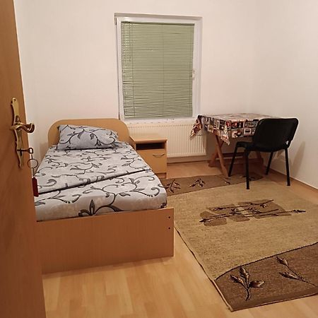 Apartman Asi Apartment Мостар Екстериор снимка
