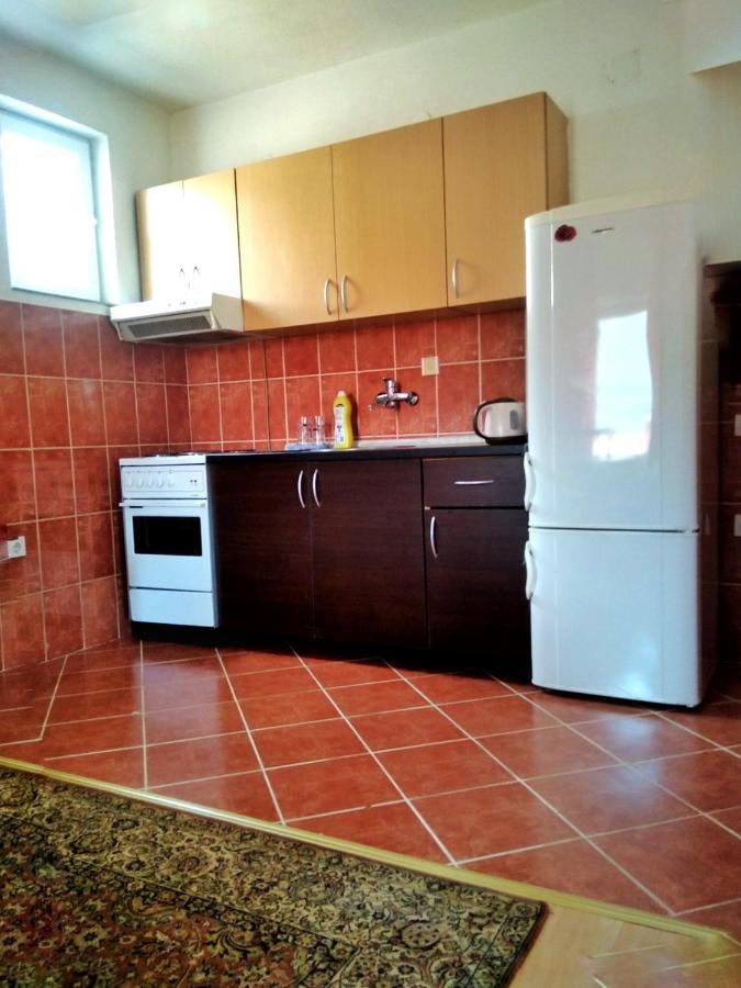 Apartman Asi Apartment Мостар Екстериор снимка