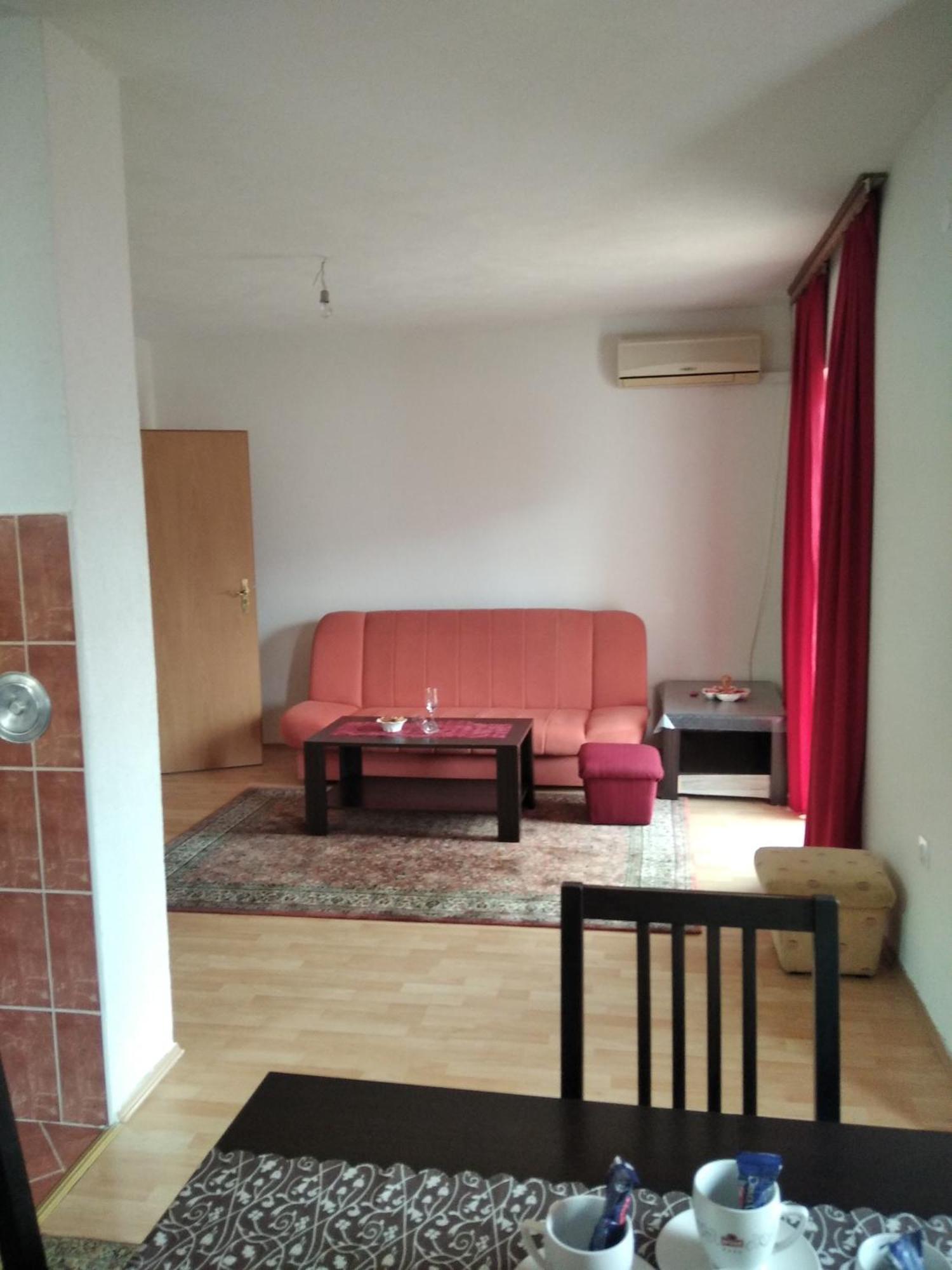Apartman Asi Apartment Мостар Екстериор снимка