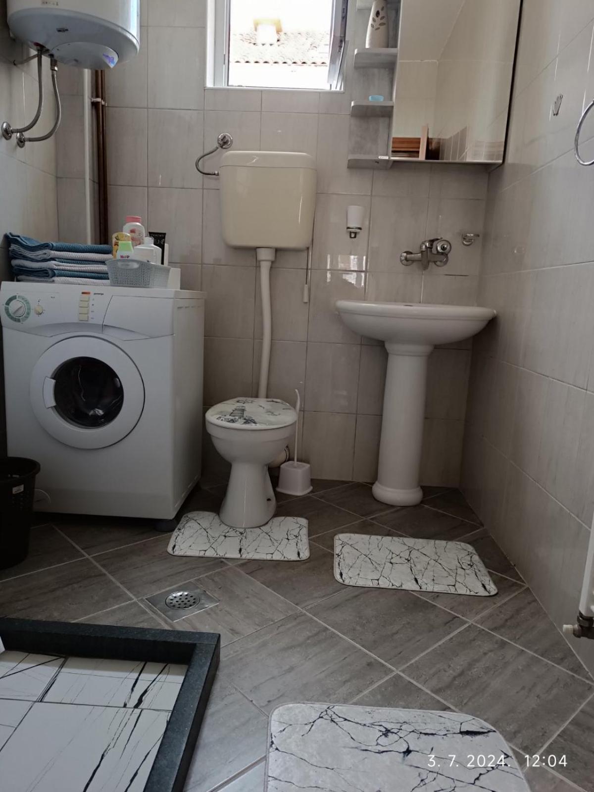 Apartman Asi Apartment Мостар Екстериор снимка